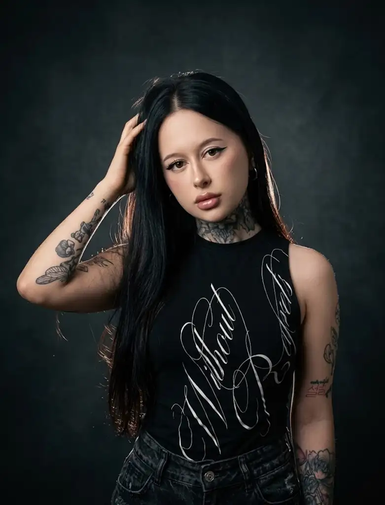 Полина — e-girl для Dota 2